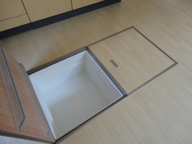 収納　床下収納