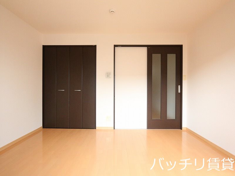 アイティーオー南福岡の居間写真