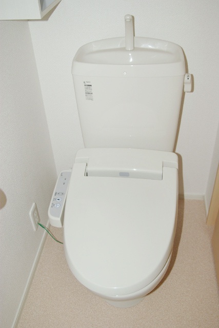 トイレ　※写真と現況が異なる場合は、現況を優先いたします。