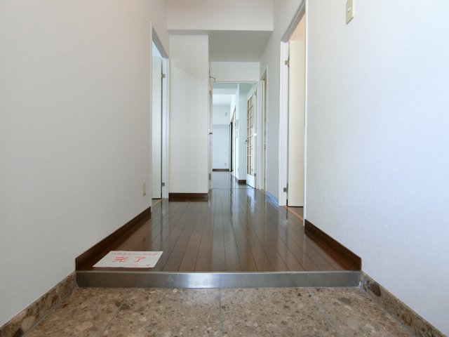 玄関　詳細は、RISUMO江坂本店→06-6155-7137まで♪