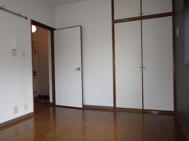 日暮里・舎人ライナー 扇大橋駅 徒歩13分 2階建 築35年の内装写真
