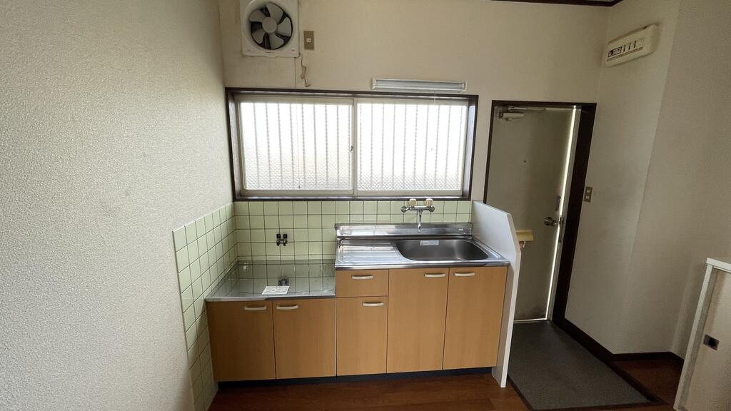 ＪＲ宇野線 備前西市駅 徒歩67分 2階建 築33年のキッチン写真