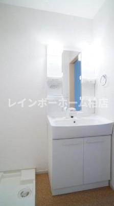 洗面設備　広い洗面スペース
