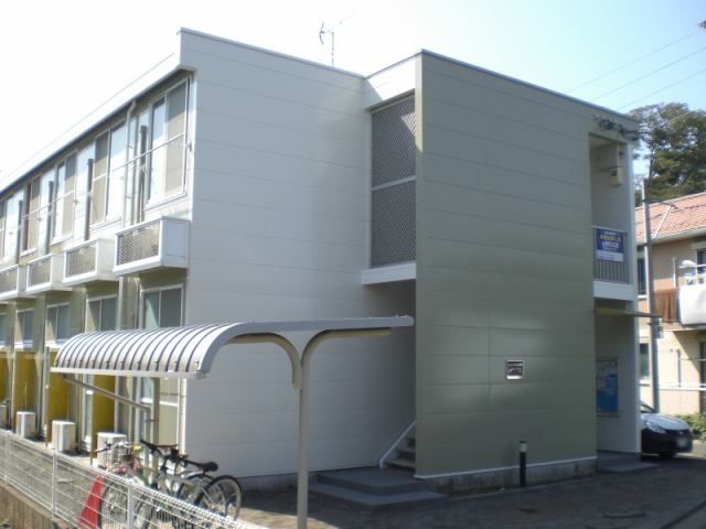 横浜市保土ケ谷区川島町のアパートの建物外観