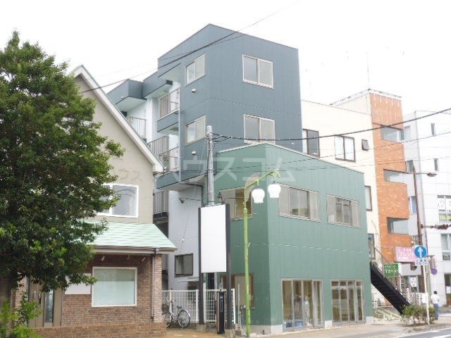 鎌ケ谷市道野辺本町のマンションの建物外観