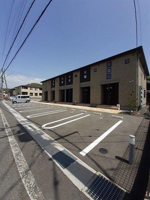 【下松市楠木町のアパートの駐車場】