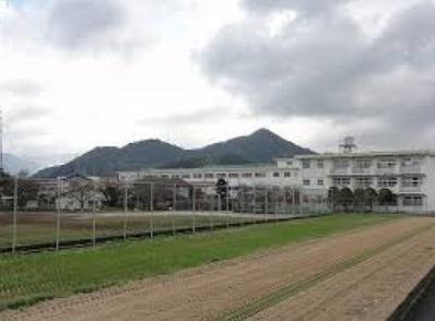 【ウィンベル嵐山の中学校】