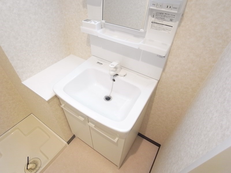【神戸市灘区倉石通のマンションの洗面設備】