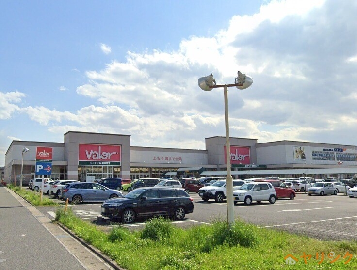 【尾張旭市北原山町鳴湫のマンションのスーパー】