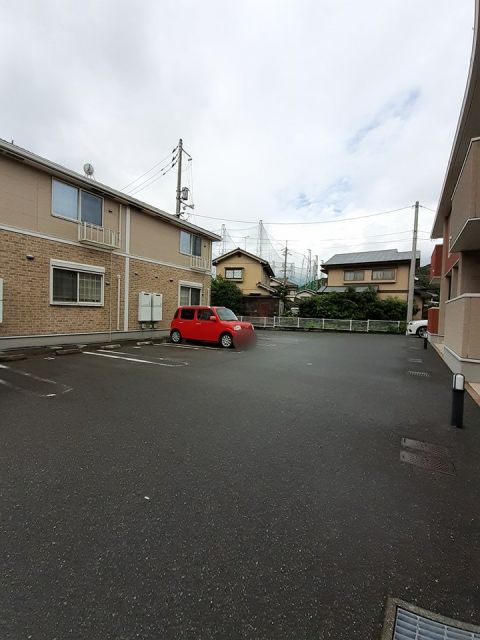 【グリーンノートIIIの駐車場】