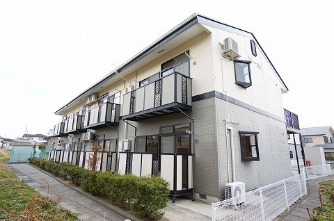 郡山市喜久田町堀之内のアパートの建物外観