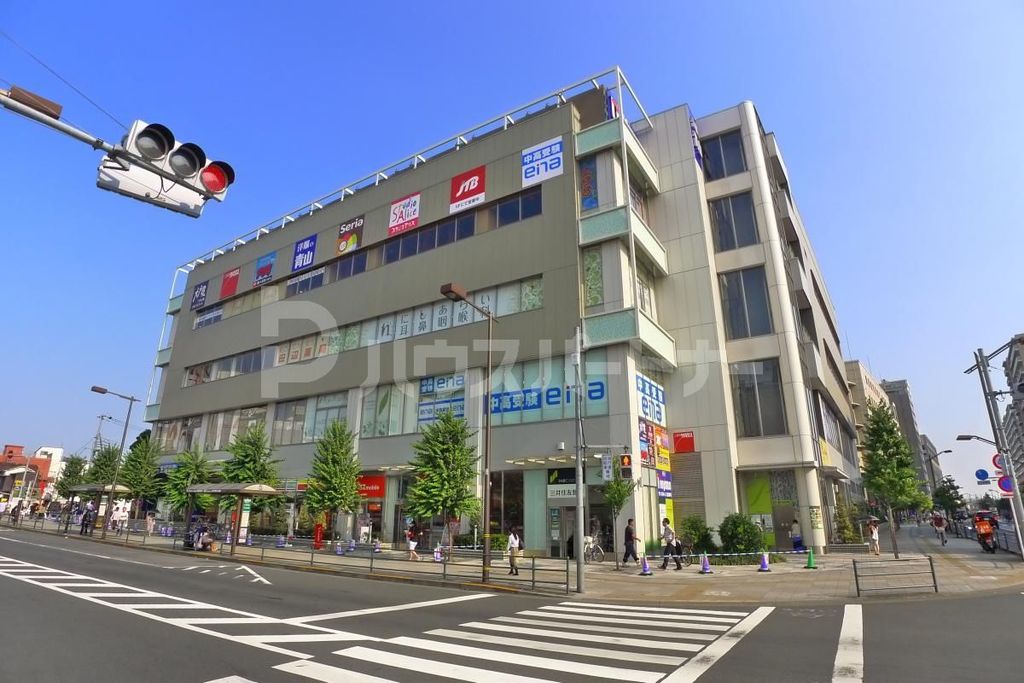 【足立区西新井栄町のマンションのショッピングセンター】