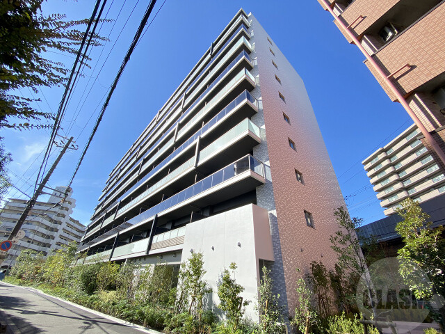 【大阪市東淀川区下新庄のマンションの建物外観】