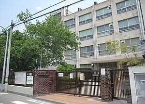 【大阪市東淀川区下新庄のマンションの小学校】