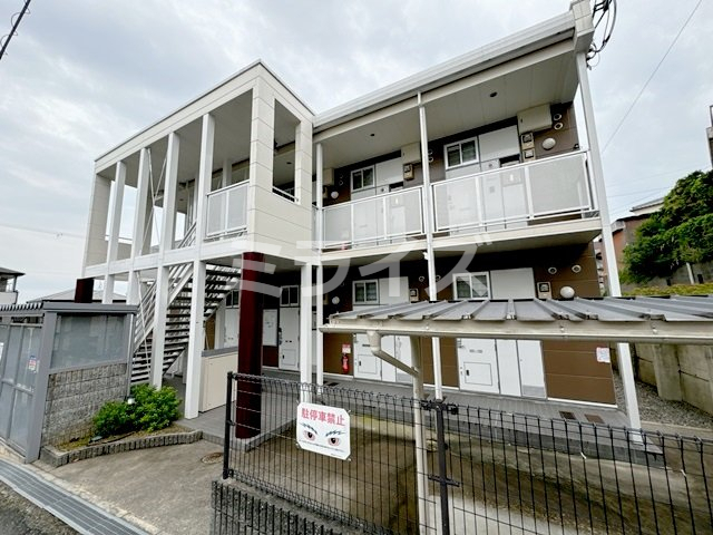 吹田市片山町のアパートの建物外観