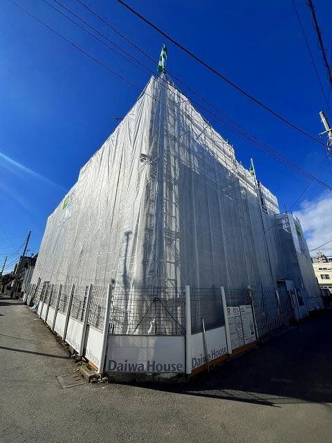 【小金井市本町のアパートの建物外観】