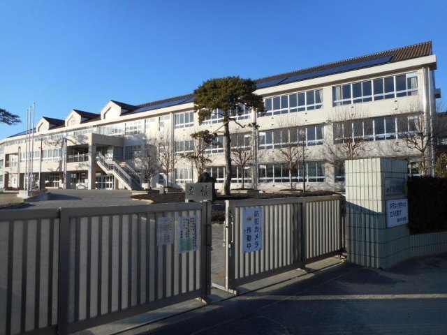 中学校　伊勢崎市立あずま中学校（中学校）まで395m