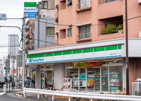 コンビニ　ファミリーマート新宿弁天町店（コンビニ）まで204m