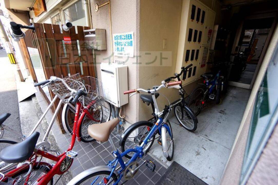 駐車場　駐輪場