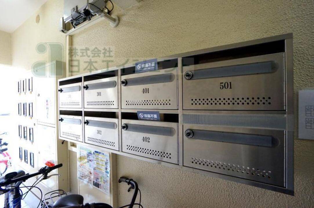 エントランス　宅配ボックス