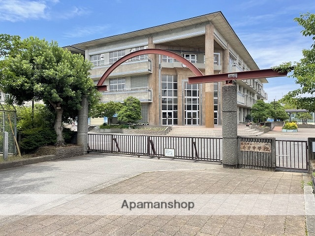 中学校　熊本市立井芹小学校（中学校）まで1700m