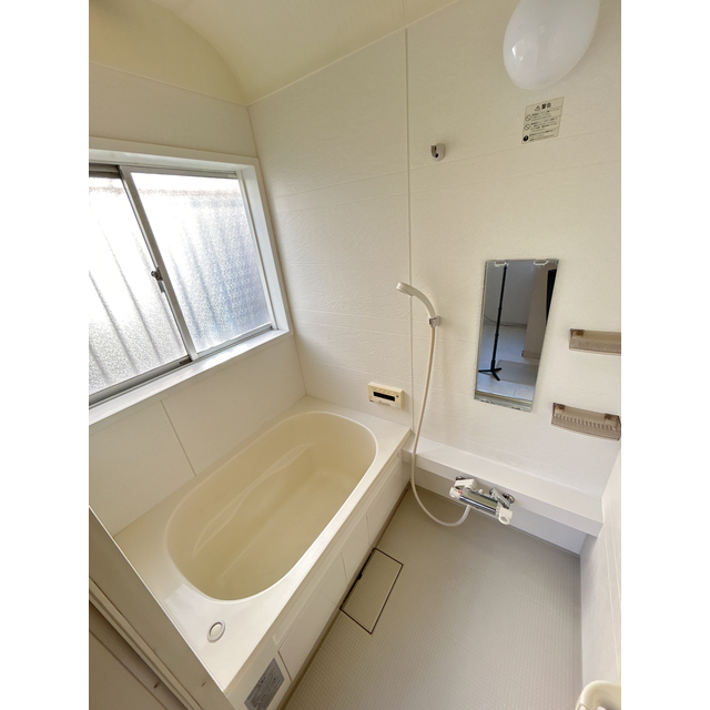 バス・シャワールーム　追い焚き付き！