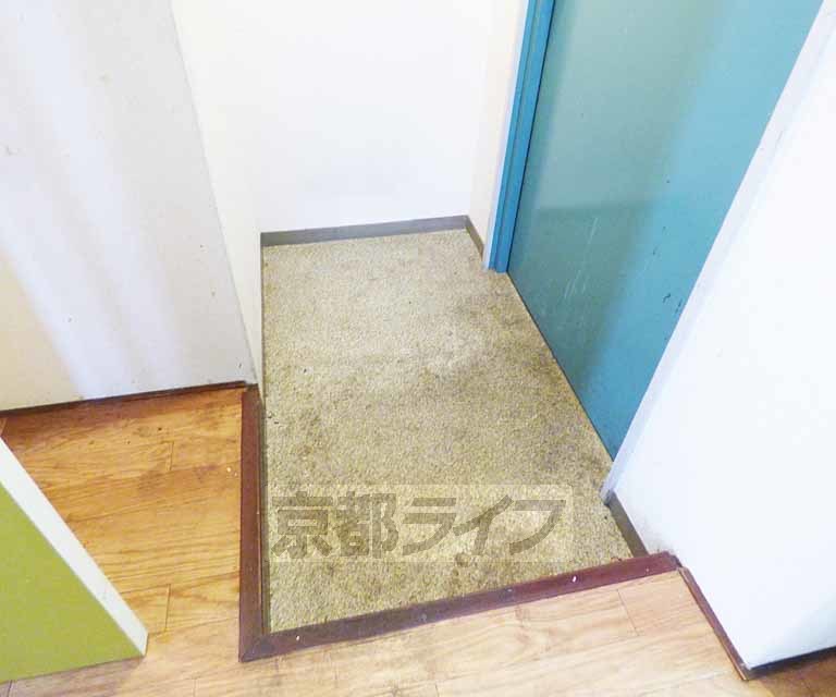 玄関　広々とした玄関です。