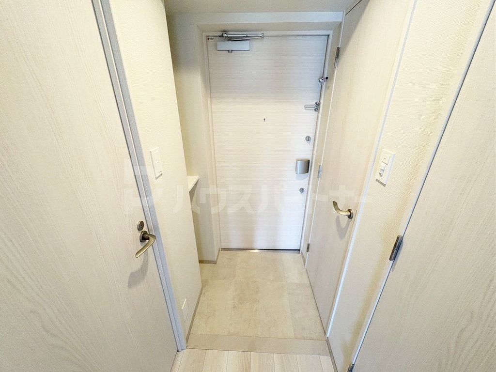 玄関　バルコニー