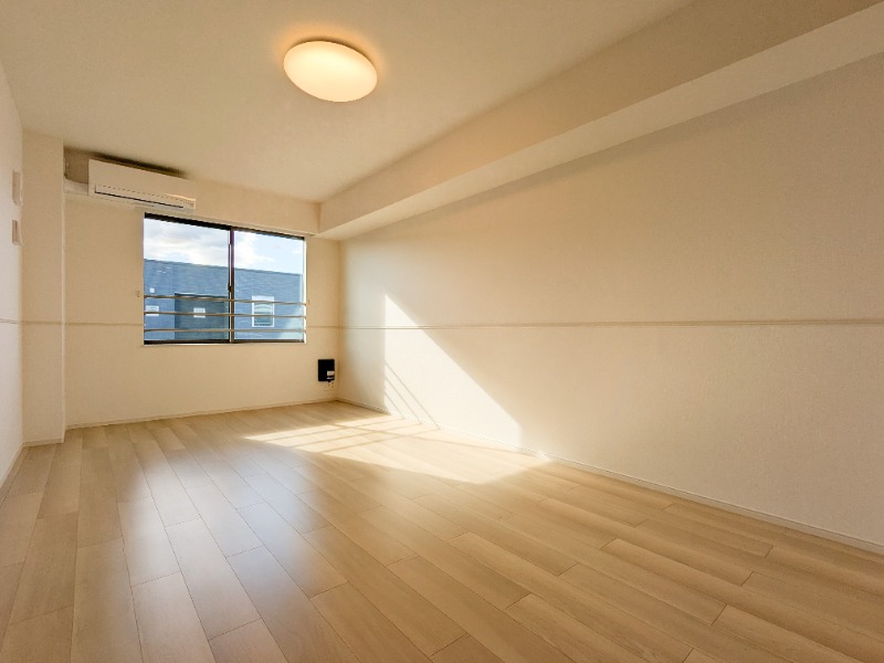 居室・リビング　図面と現状に相違がある場合には現状を優先