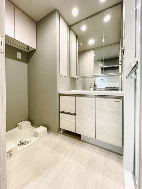 洗面設備　※写真は同タイプ住戸です。