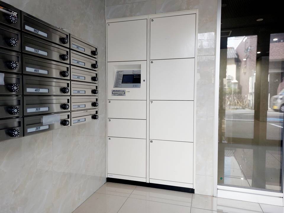 エントランス　宅配ボックス