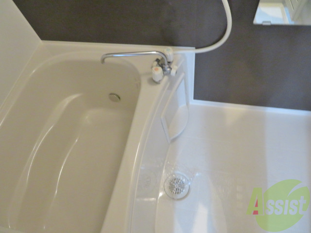 バス・シャワールーム　疲れた時はゆっくり湯船につかってみてはいかがでしょうか。