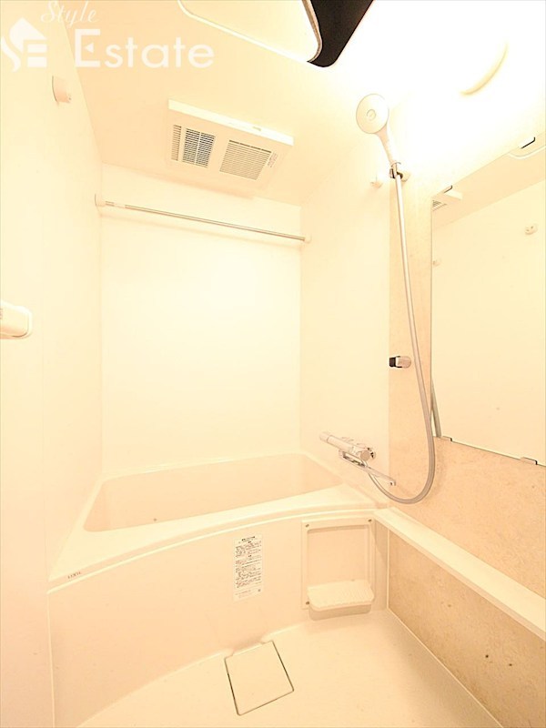 バス・シャワールーム　バスルーム