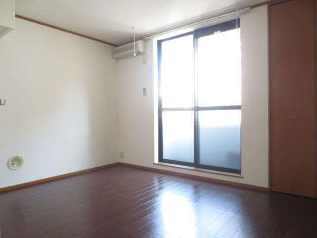 居室・リビング　落ち着いた雰囲気の洋室