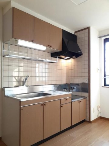 キッチン　コンパクトなキッチンで掃除もラクラク