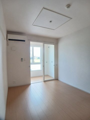 居室・リビング　ゆったりとした居間です