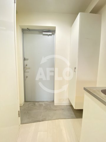 玄関　Primavera Nishi Shinsaibashi（プ