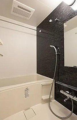 バス・シャワールーム　別部屋の画像を使用しております。