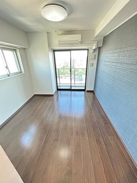 居室・リビング　※写真は同じマンションの違う部屋のものになります。