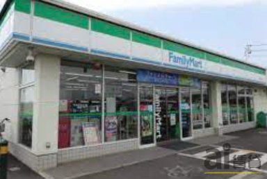 コンビニ　ファミリーマート川越吉田店（コンビニ）まで410m