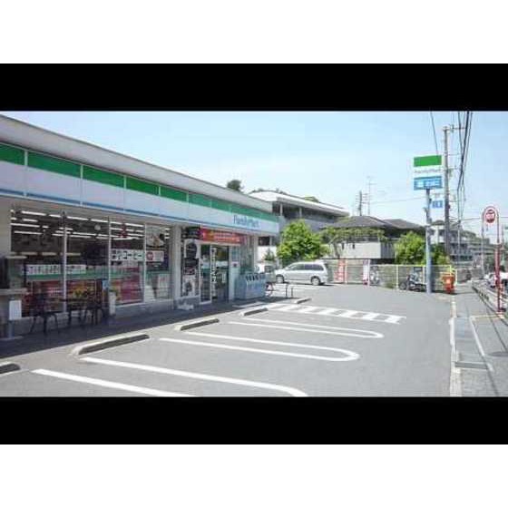 コンビニ　ファミリーマート金沢富岡店（コンビニ）まで367m