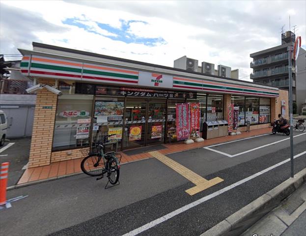 コンビニ　セブンイレブン（コンビニ）まで348m