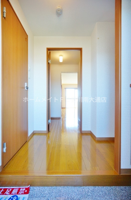 玄関　同型別部屋写真