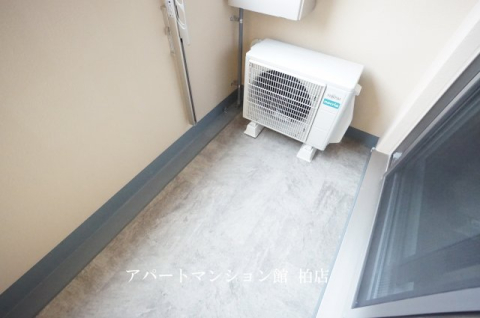 バルコニー　同施工会社、同型タイプです