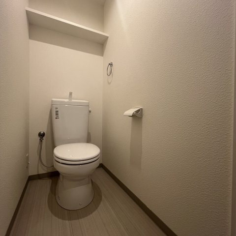 フォンターナ名昭のトイレ写真