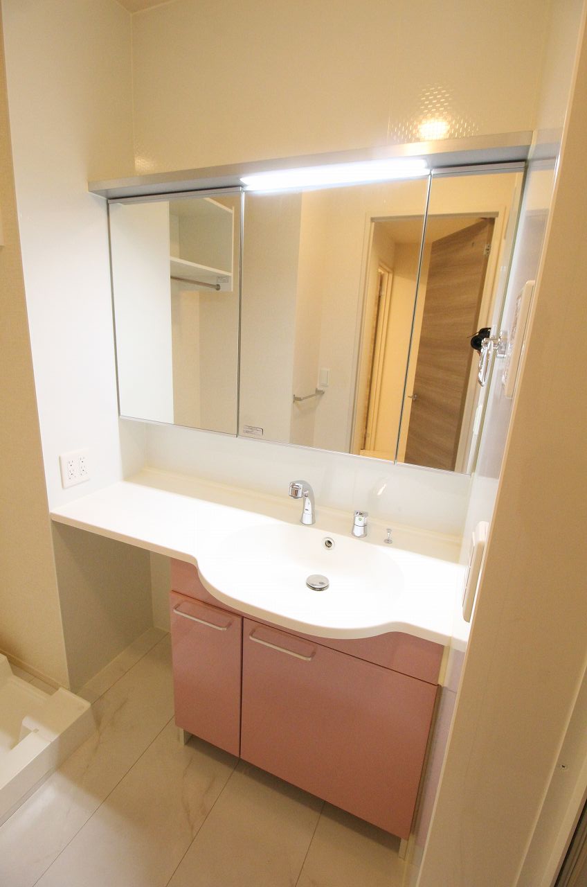 洗面設備　別タイプのお部屋の写真です