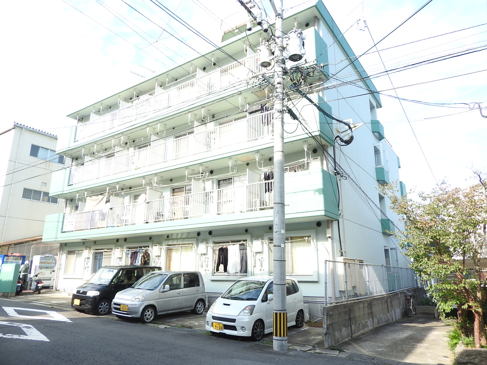 長崎市界のマンションの建物外観