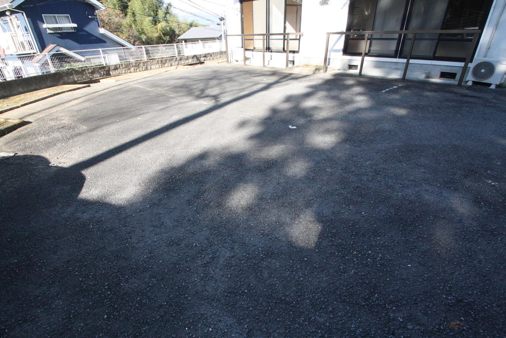 駐車場　駐車しやすい余裕を持った駐車場♪
