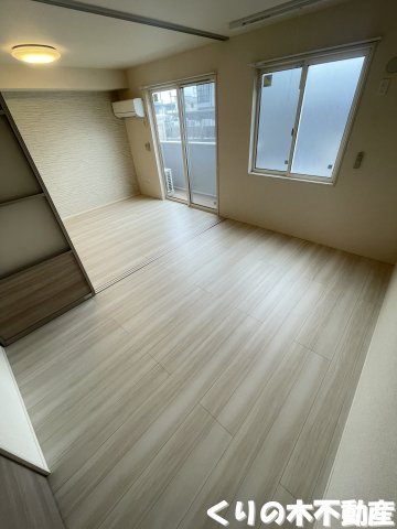 その他部屋・スペース　開放的な寝室です