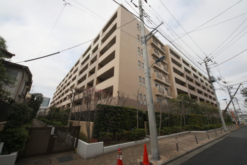 ライオンズヒルズ田端不動坂の建物外観